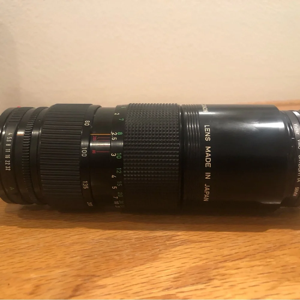 Canon 80-200 mm zoom lens 1:4 4 with case